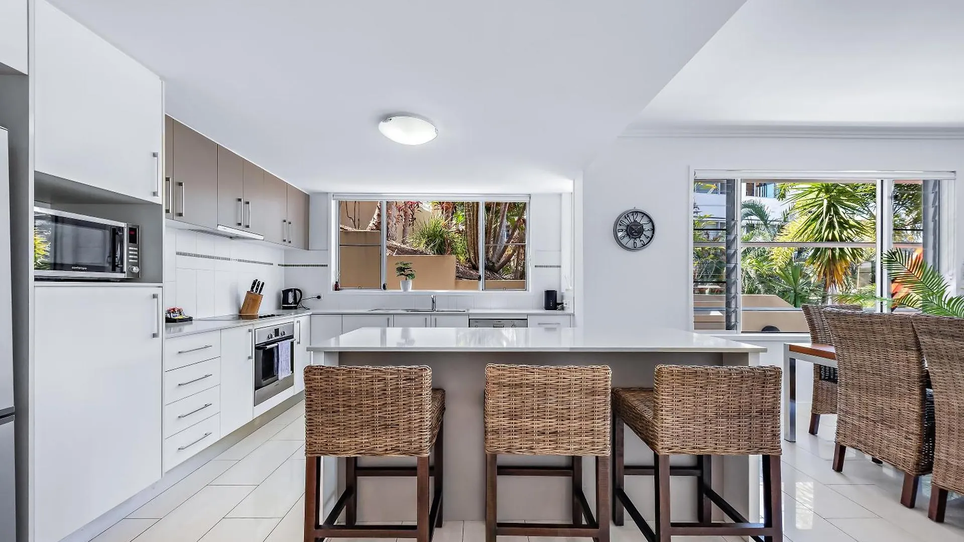 Airlie Summit Apartments Airlie Beach Aparthotel