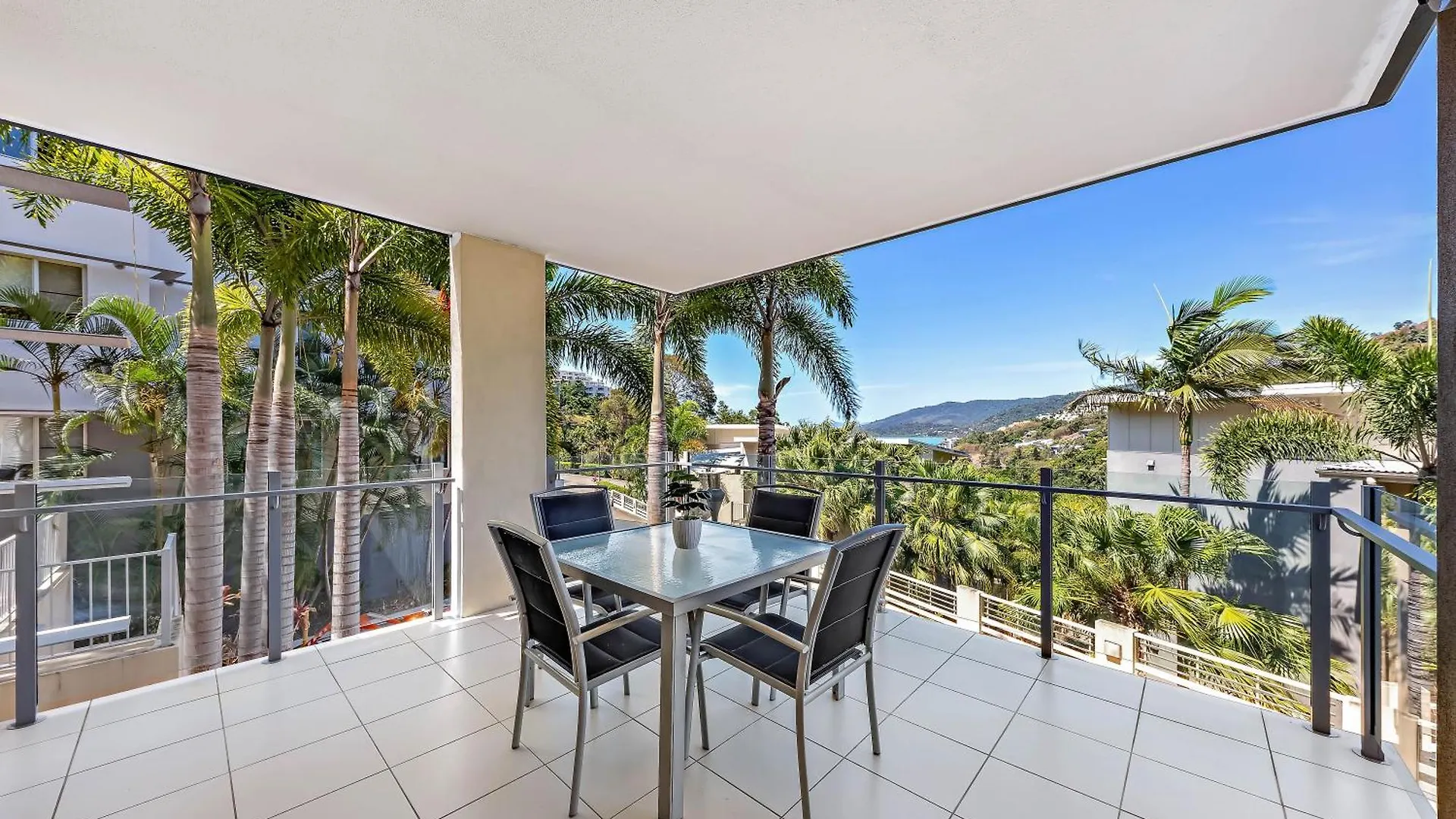 **** Aparthotel Airlie Summit Apartments Airlie Beach Australia