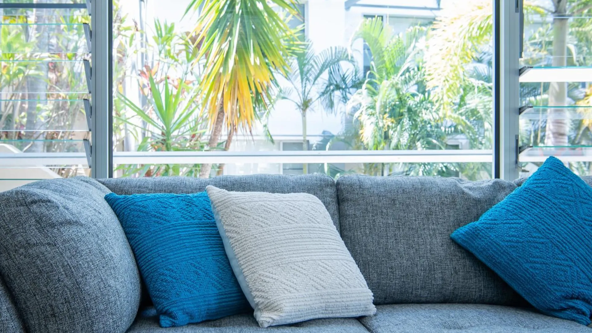 Airlie Summit Apartments Airlie Beach Aparthotel