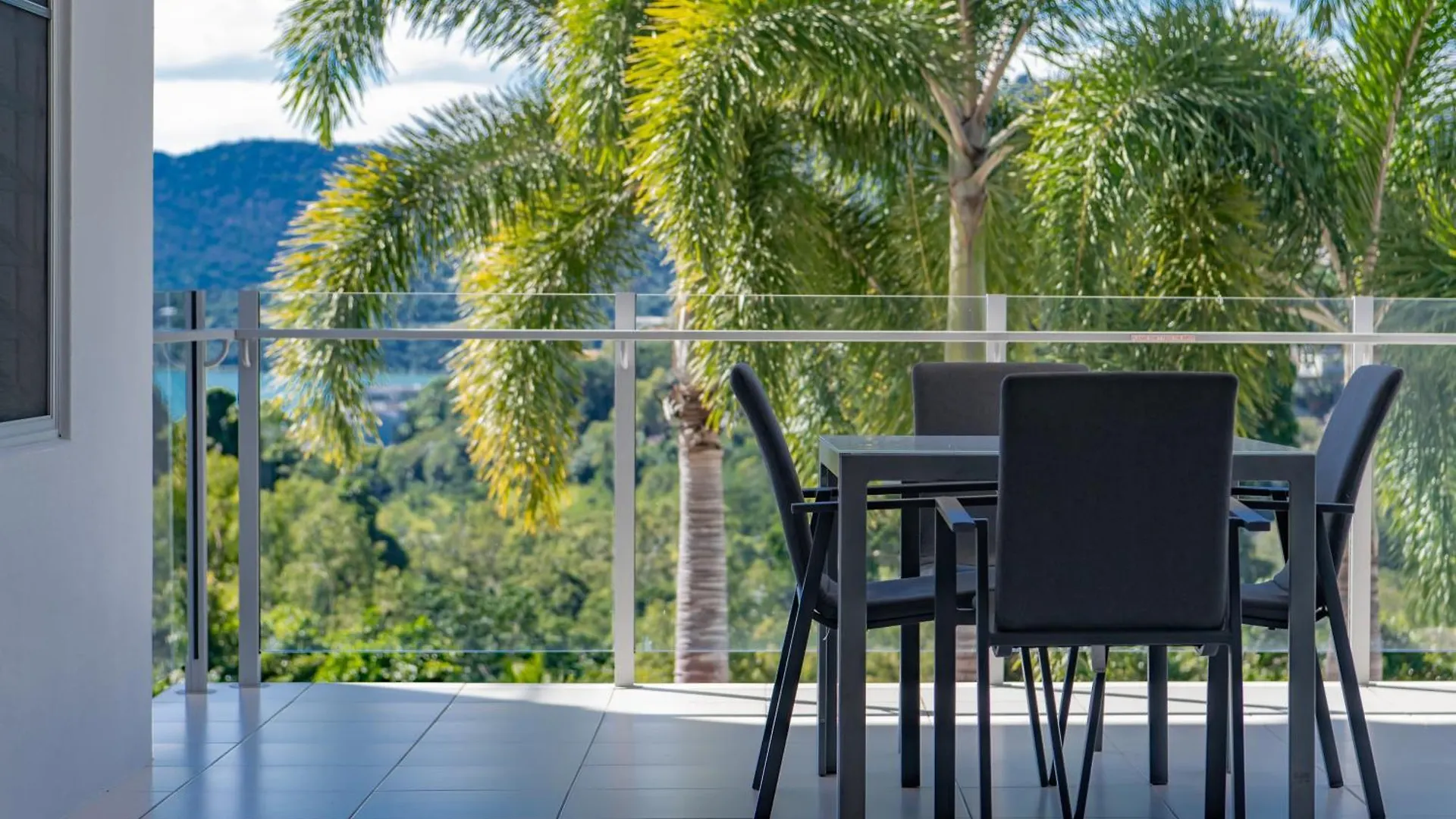 Airlie Summit Apartments Airlie Beach