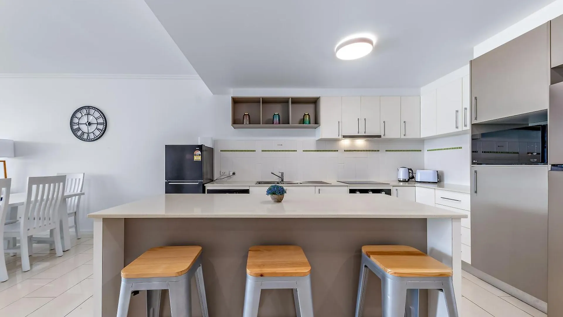 Airlie Summit Apartments Airlie Beach Aparthotel