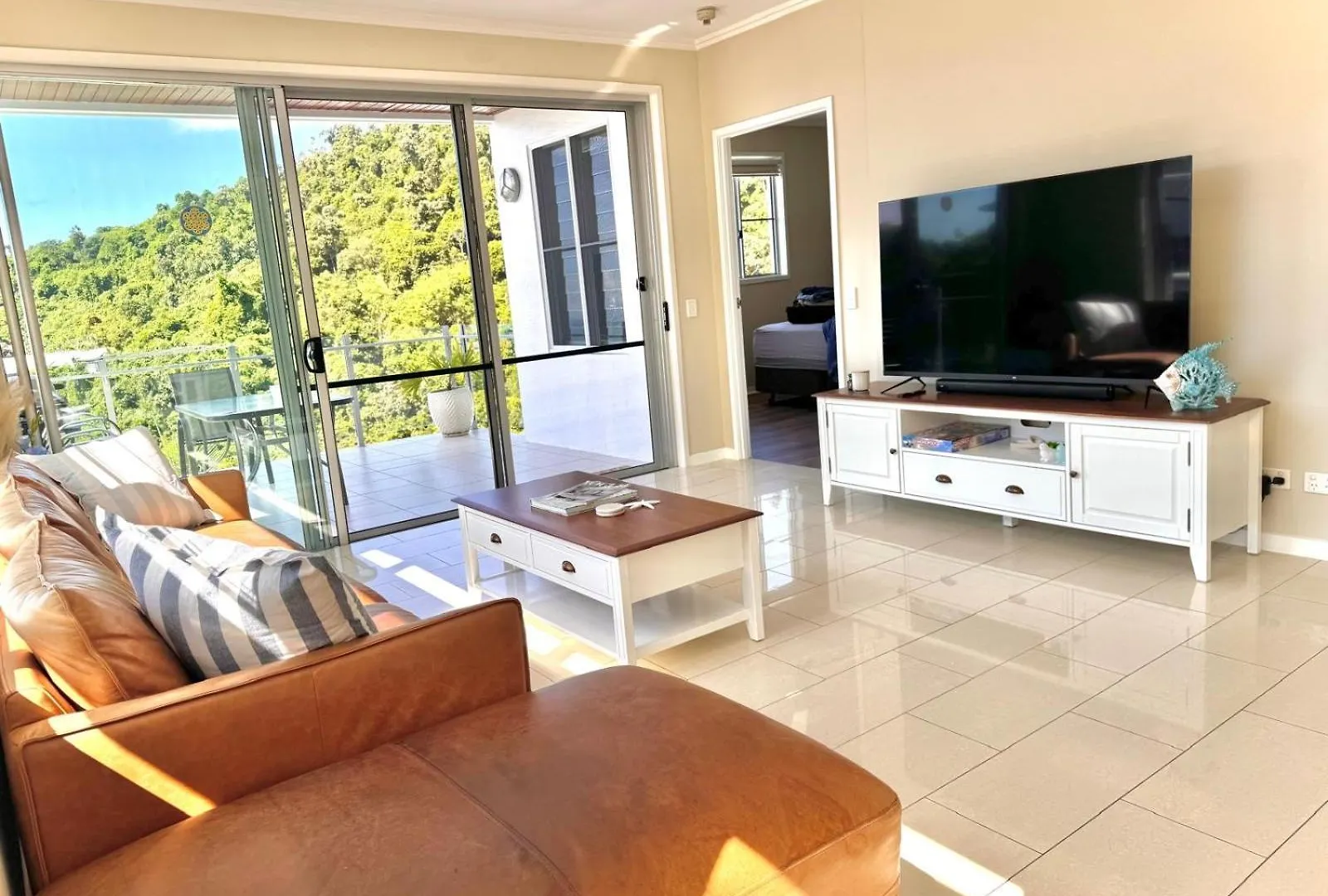Airlie Summit Apartments Airlie Beach Aparthotel
